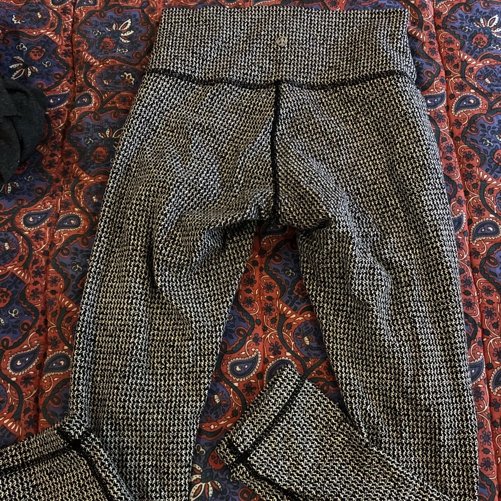 Hounds tooth Lululemon leggings